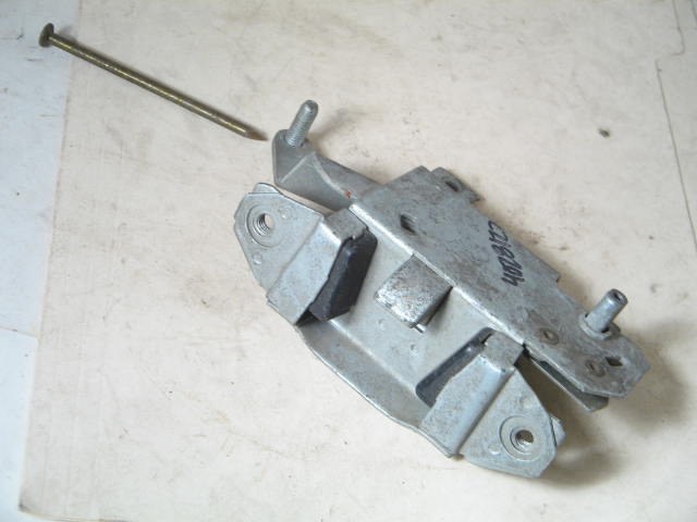 1959-64 RIGHT DOOR LATCH ASSY