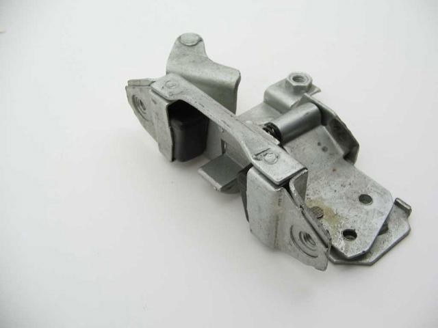 1959-64 LEFT DOOR LATCH ASSY