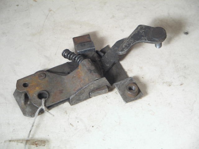 1959-64 LEFT DOOR LOCK ASSY