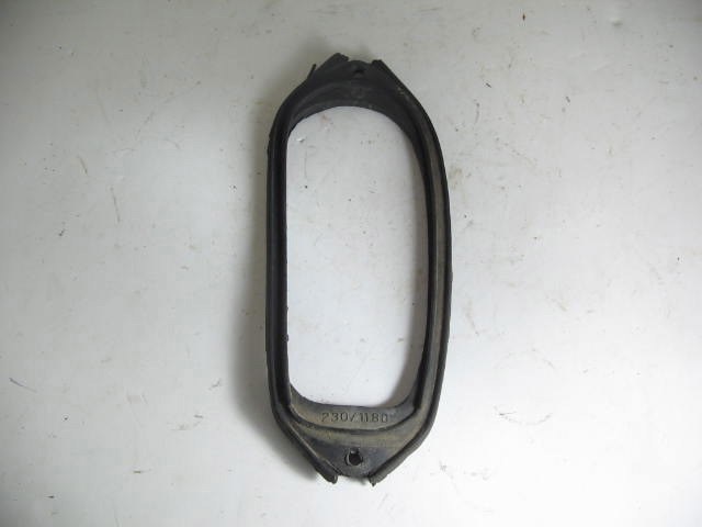 1959-60 LEFT TAIL LAMP GASKET