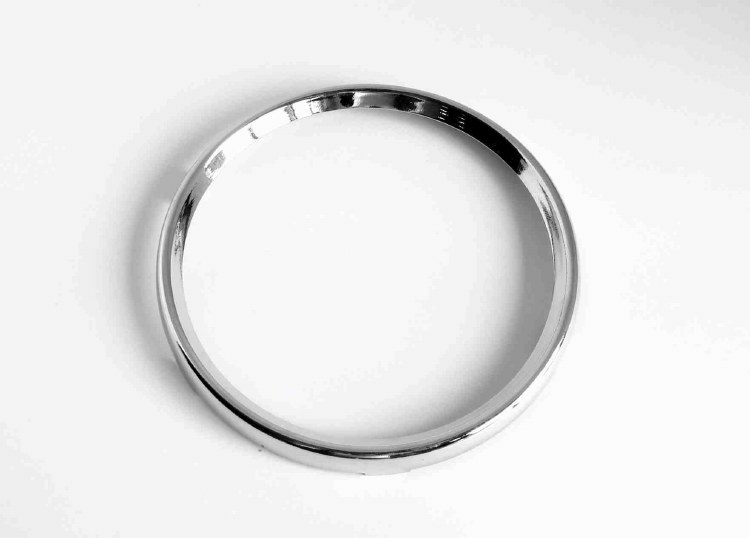 SPEEDOMETER CHROME RING