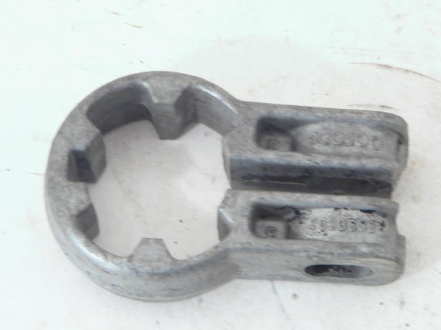 STEERING COLUMN SUPPORT