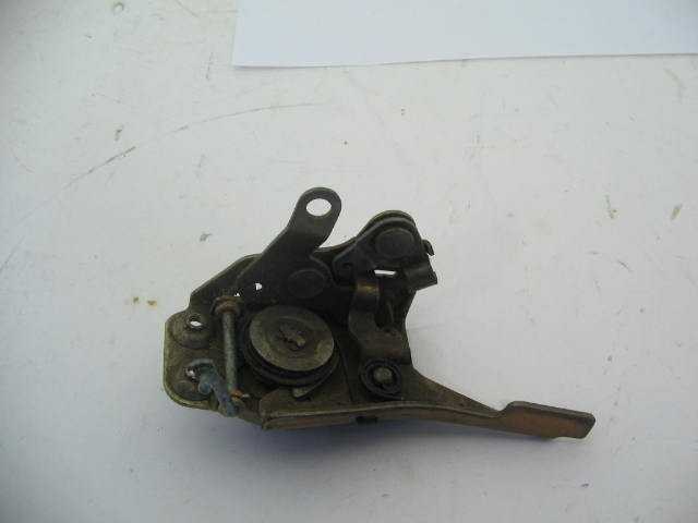 DOOR LOCK ASSEMBLY