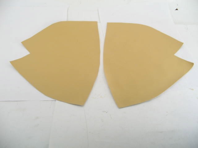 R WHEEL WELL COVER PR, BEIGE
