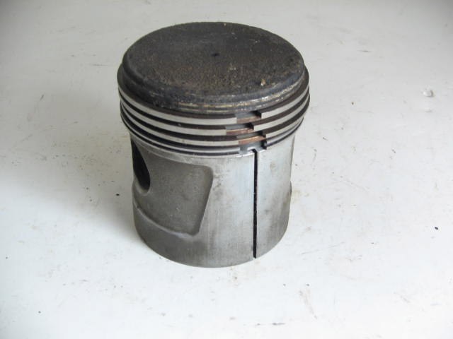 67.4 MM STD PISTON, WORN