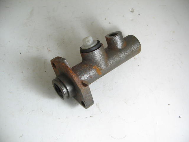BRAKE MASTER CYLINDER BODY