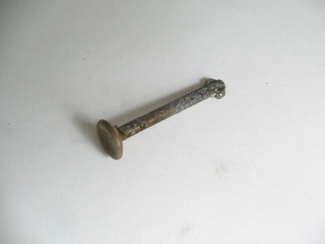 R BRAKE SHOE TO B/PLATE PIN