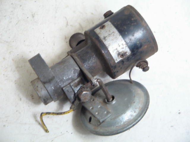 DISTRIBUTOR AND BASE
