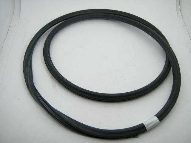 FRONT WINDSHIELD RUBBER GASKET