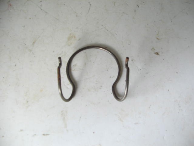 THROW OUT BEARING CLIP