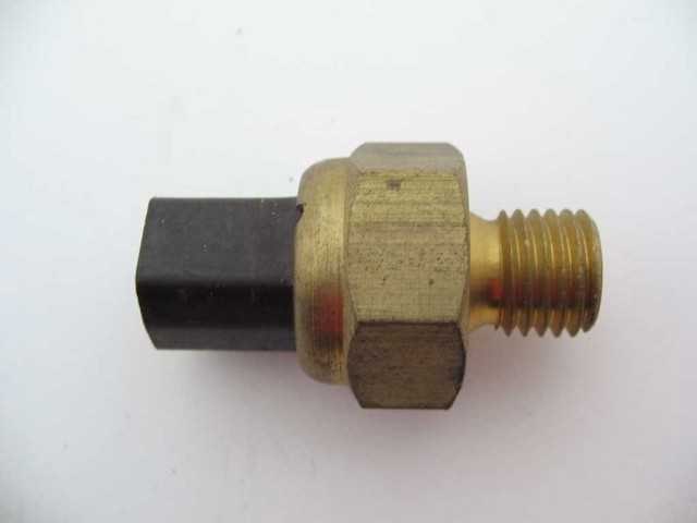 WATER TEMP SENDER IN HEAD