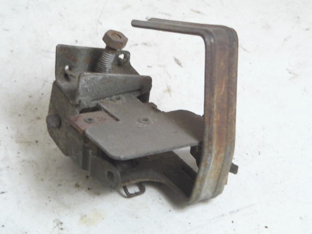ENGINE COMPARTMENT LAMP