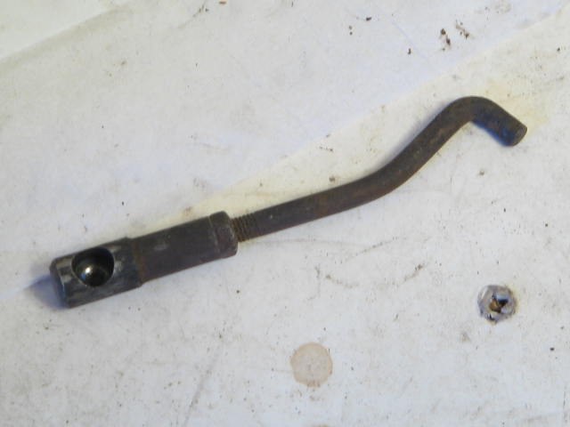 LINK ROD VALVE COVER TO CARB