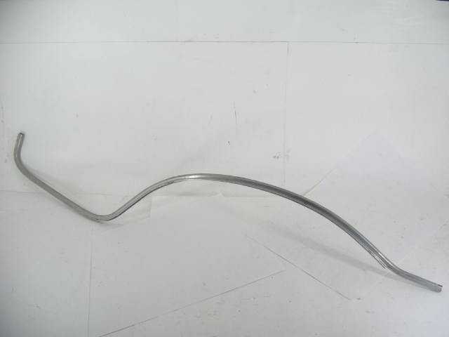 RIGHT FRONT DOOR SILL TRIM