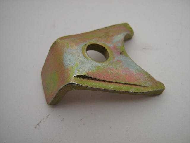 DISTRIBUTOR HOLD DOWN CLAMP
