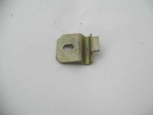 HOOD SPRING BASE RETAINER