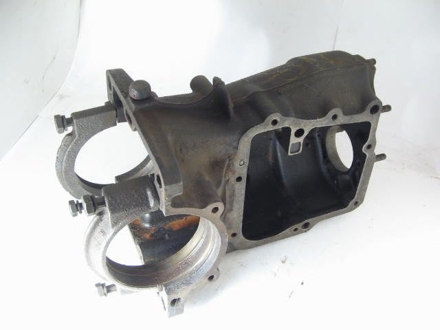 TRANSMISSION CASE