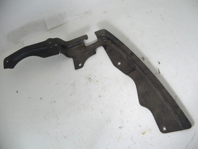 TIN MOUNT FOR T.BELT COVER