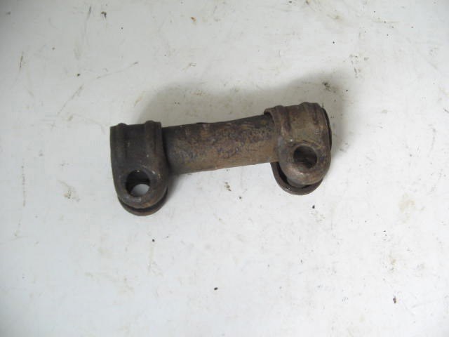 TIE ROD ADJUSTMENT SLEEVE