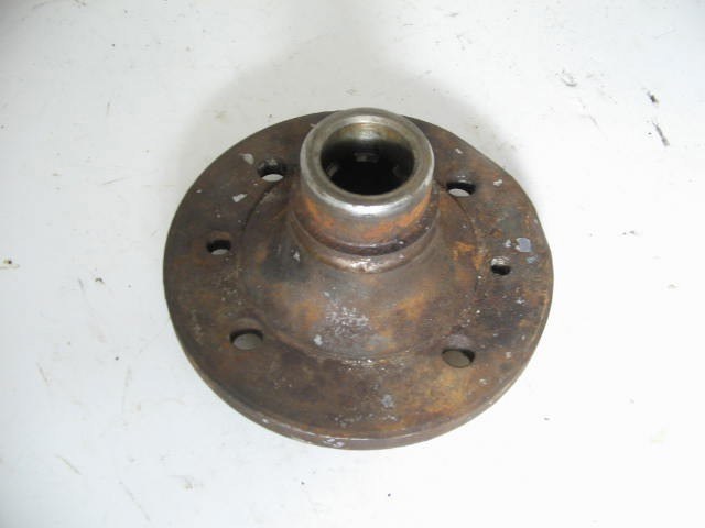 1965-67 REAR HUB WITHOUT DRUM