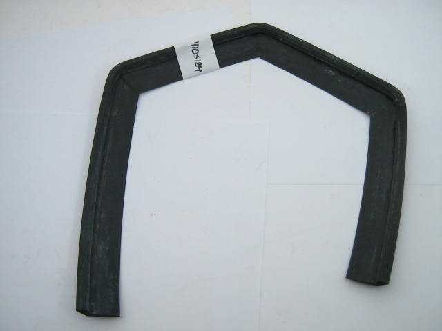 BODY RUBBER SEAL AT TRANSAXLE
