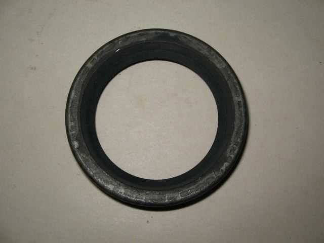 REAR AXLE BEARING OUTER SEAL