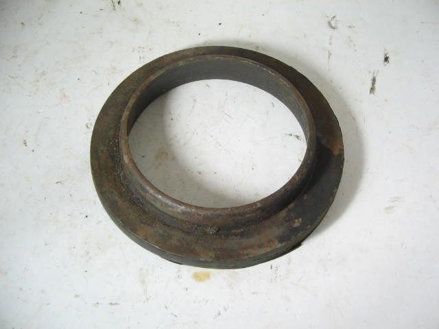 LOWER SPRING PAD