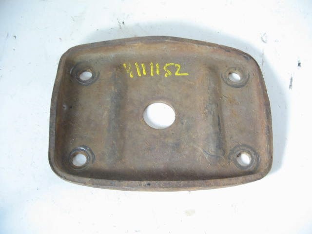 LEAF SPRING LWR RECTANGLE PAD