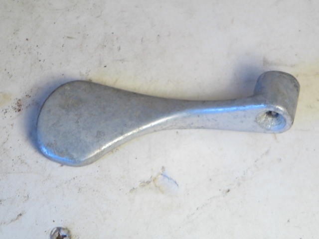 R ALUMINUM INSIDE DOOR HANDLE
