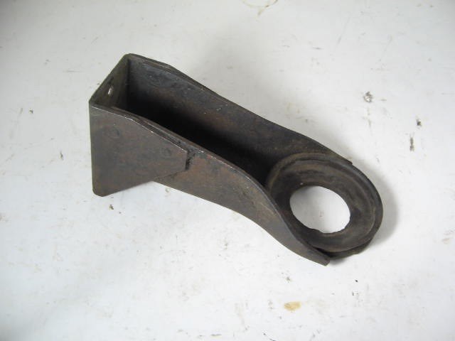 METAL TRANSAXLE MOUNT