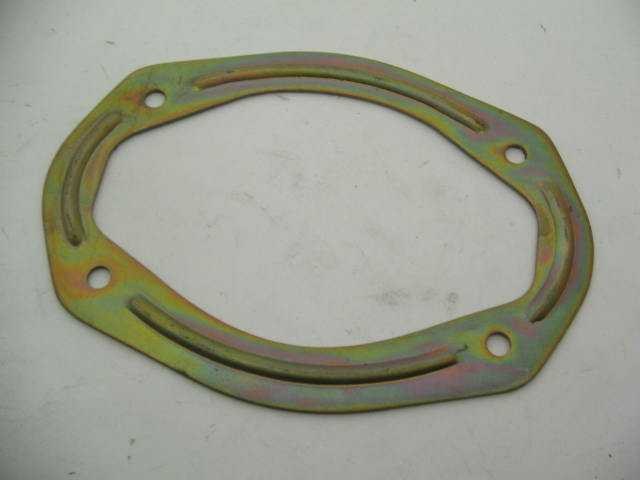 AIR CLEANER RETAINING PLATE