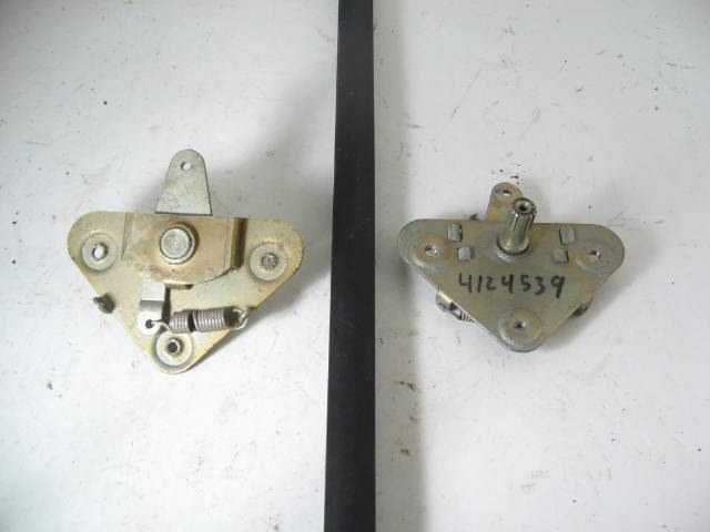 LEFT DOOR OPEN MECHANISM