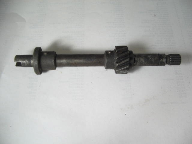 DIST/OIL PUMP DRIVE SHAFT