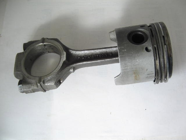 843 CC CONECTING ROD W/ PISTON