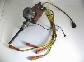 DISTRIBUTOR ASSEMBLY