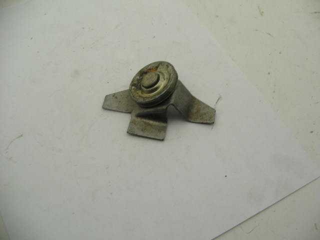 RIGHT DOOR REAR LOWER ROLLER