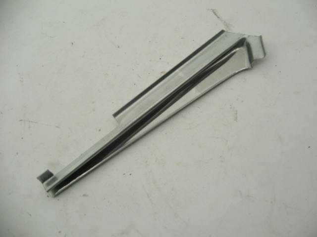 CHROME ON WING VENT GLASS