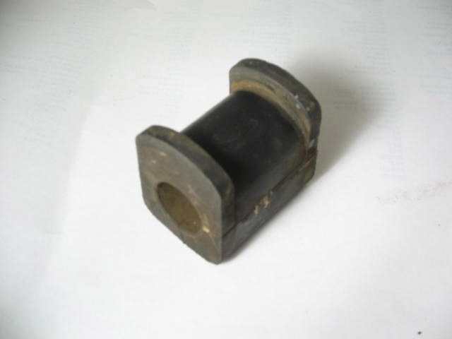 REAR SWAY BAR TO BODY BUSH
