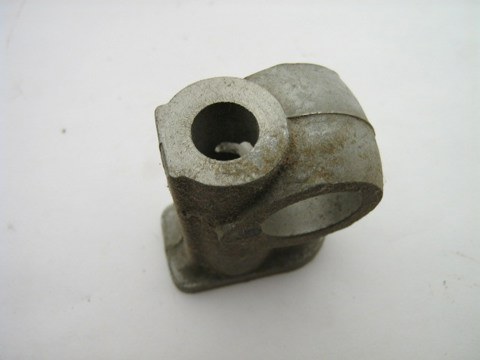 1970-73 ROCKER ARM SHAFT TOWER