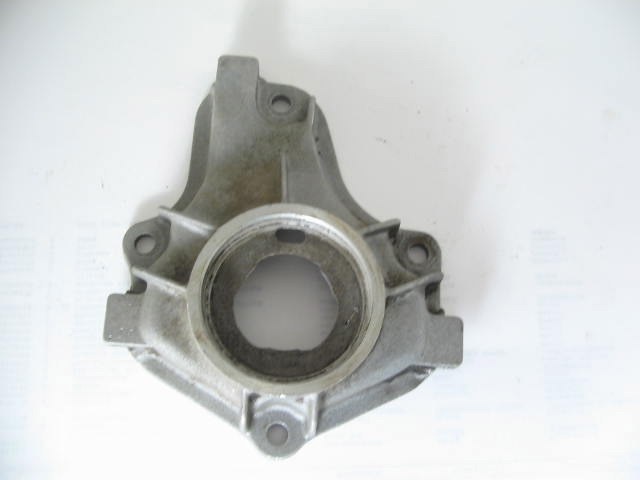 AUXILIARY SHAFT SEAL HOLDER