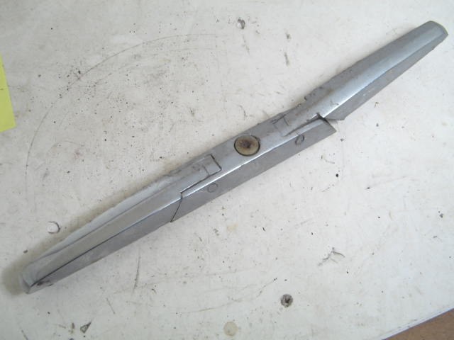 ENGINE & TOP HINGE ASSEMBLY