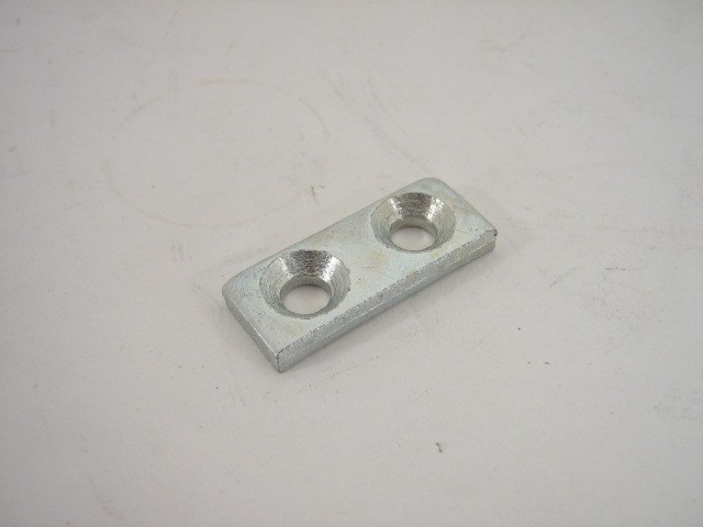 CLAMPING PLATE ON WINDOW BASE