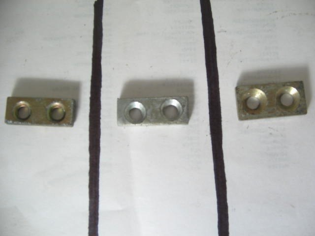 CLAMPING PLATE ON WINDOW BASE