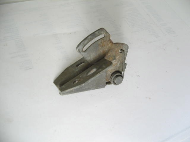 TOP COVER DOOR LATCH