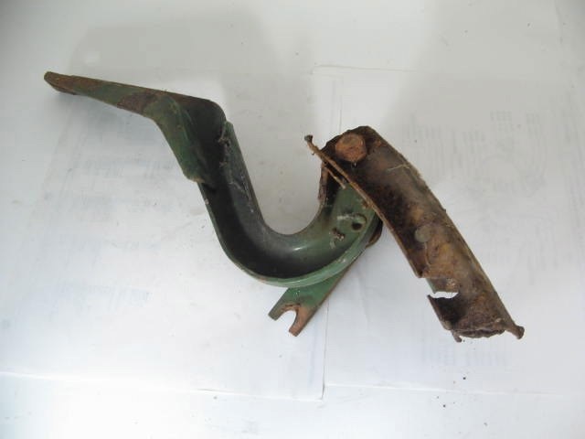 RIGHT REAR DOOR HINGE