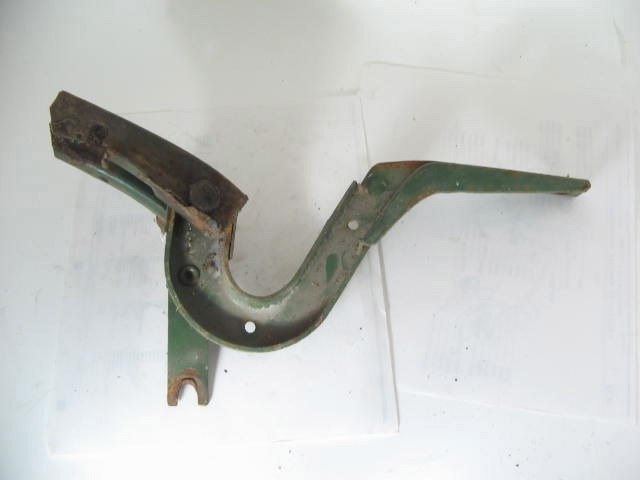 RIGHT REAR DOOR HINGE