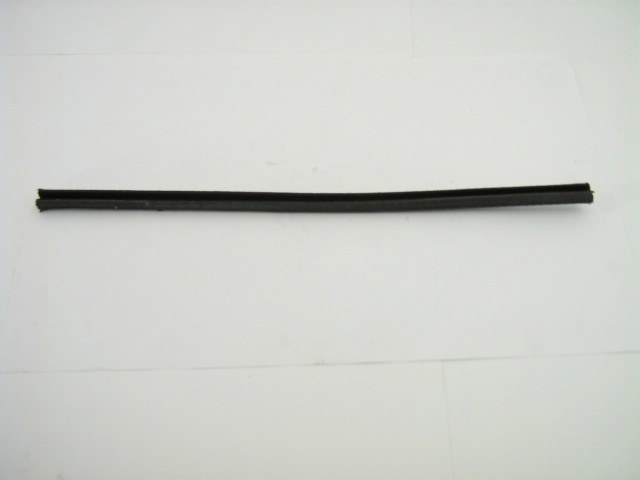 FRONT UPPER DOOR GLASS FELT