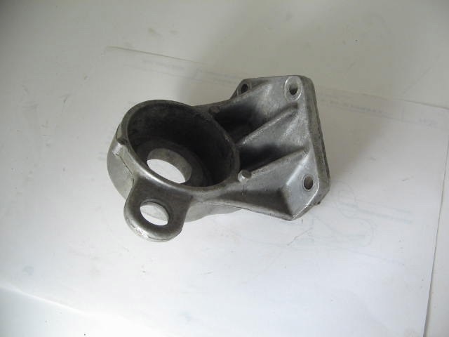 REAR ENGINE MOUNT