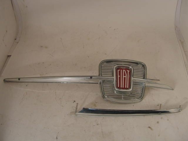 1966-71 FRONT EMBLEM GRILL