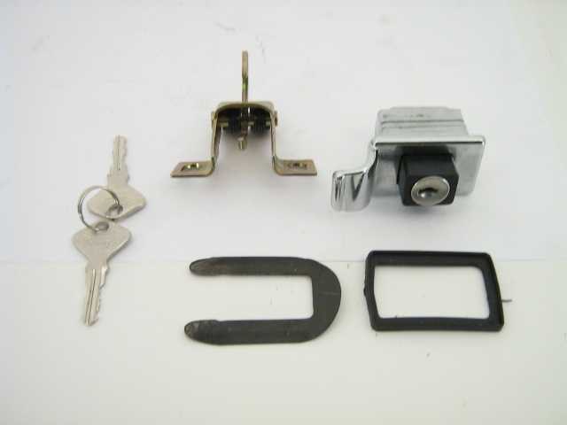 LOCKING ENGINE LID HANDLE